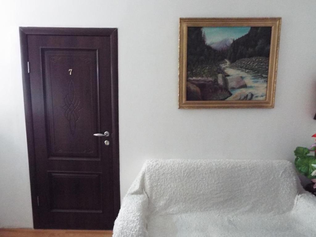 Ulpan Mini Hotel Astana Bagian luar foto